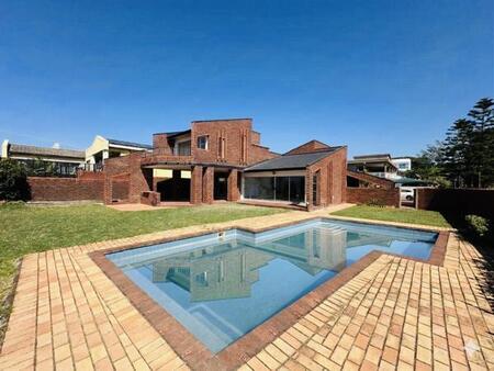4 Bedroom House in Umhlanga Rocks