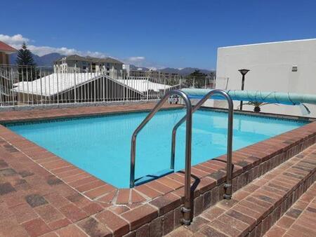 2 Bedroom Apartment in Van Ryneveld