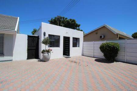 1 Bedroom Apartment in Southfield