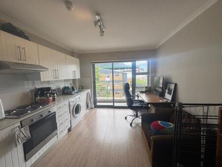 Studio Apartment in Claremont