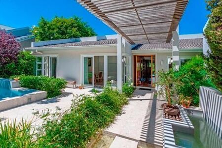 2 Bedroom House in Erinvale Estate