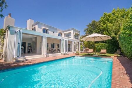 3 Bedroom House in Erinvale Estate