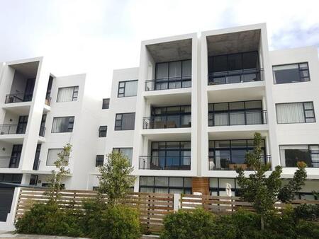 3 Bedroom Apartment in Paardevlei