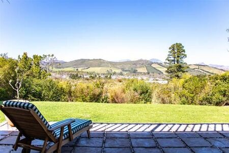 2 Bedroom House in Erinvale Estate