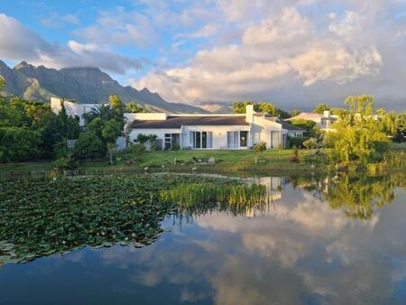 2 Bedroom House in Erinvale Estate