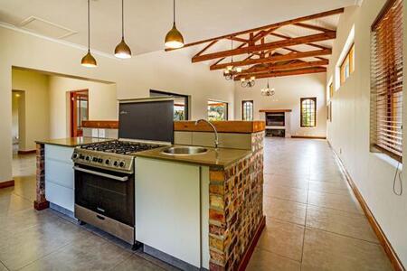 3 Bedroom House in High Riding Country Estate