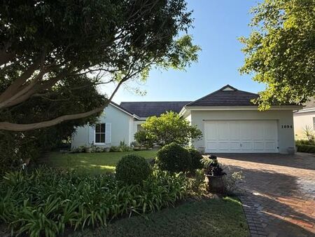 2 Bedroom House in Helderberg Village