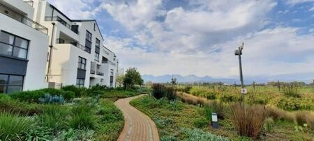 2 Bedroom Apartment in De Velde