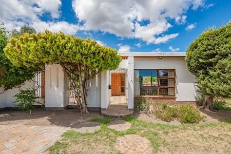 4 Bedroom House in Roundhay