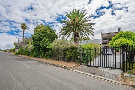 4 Bedroom House in Heldervue