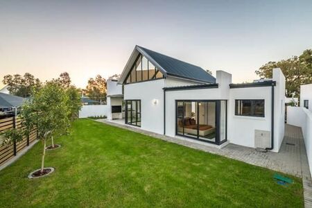 3 Bedroom House in Paardevlei