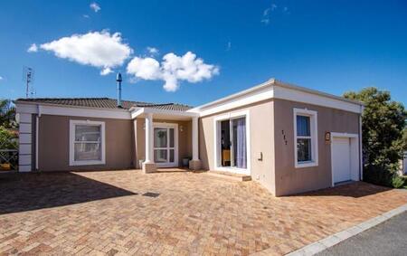 3 Bedroom House in Somerset Ridge
