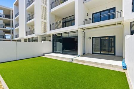 3 Bedroom Apartment in Paardevlei