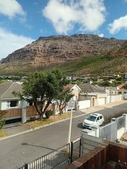 2 Bedroom Apartment in Lakeside