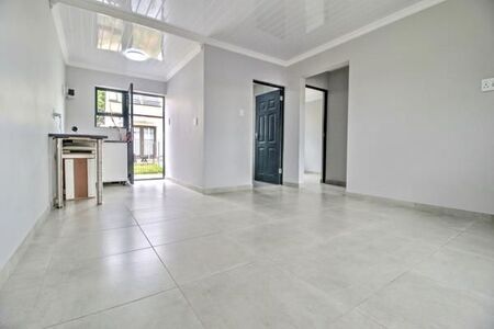 2 Bedroom Apartment in Bothasig