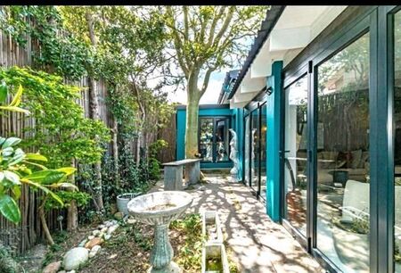 1 Bedroom House in Gordons Bay Central