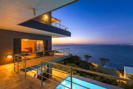 3 Bedroom House in Mountainside