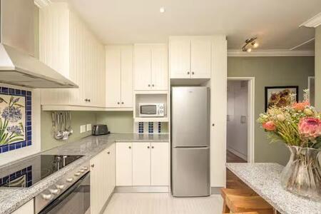 2 Bedroom Apartment in Gardens