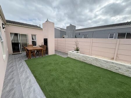 3 Bedroom House in Parklands East