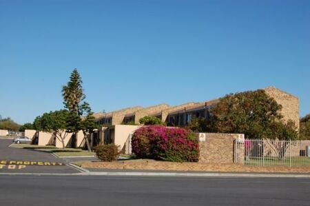 3 Bedroom Apartment in Table View