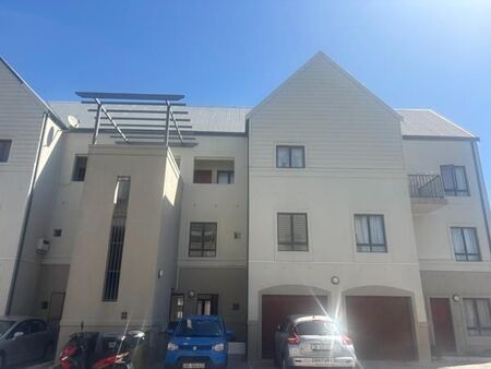 3 Bedroom Duplex in Parklands