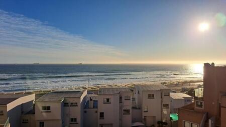 2 Bedroom Apartment in Table View