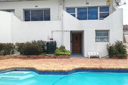 1 Bedroom Apartment in Flamingo Vlei