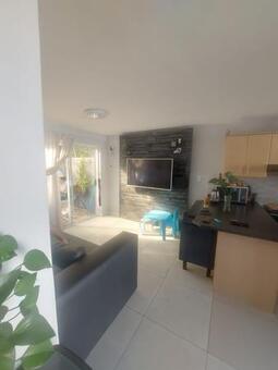 2 Bedroom Apartment in Table View