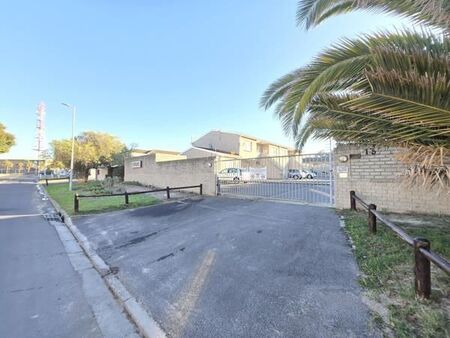 1 Bedroom Apartment in Table View