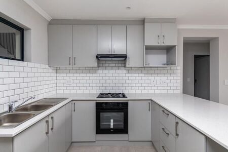 2 Bedroom Apartment in Table View