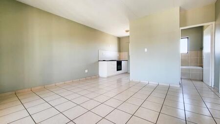 2 Bedroom Apartment in Parklands East