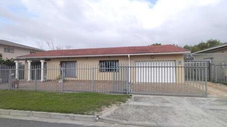 3 Bedroom House in Glenhaven