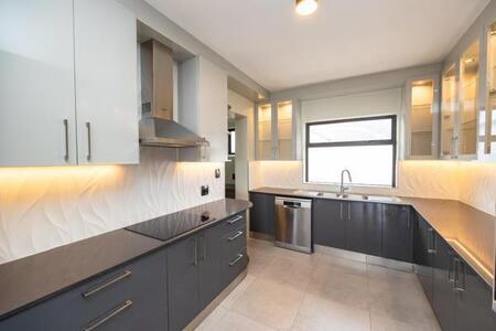 2 Bedroom Apartment in Sea Point