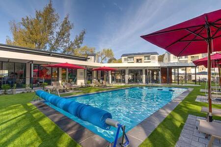 1 Bedroom Apartment in Paardevlei