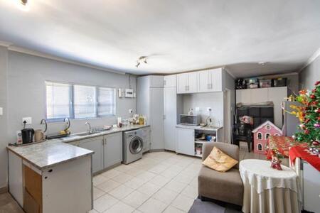 1 Bedroom Apartment in Gustrouw