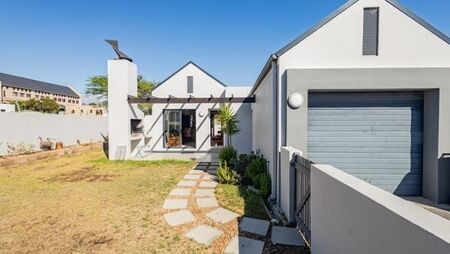 2 Bedroom Townhouse in Aan de Wijnlanden