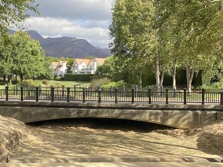 2 Bedroom Townhouse in Boschenmeer Golf Estate