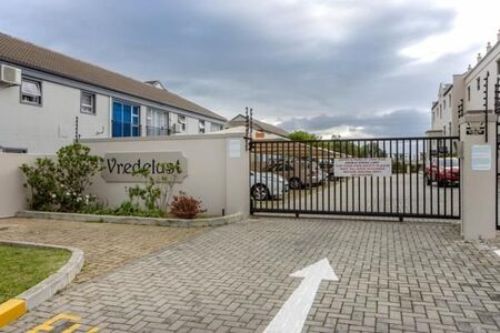 2 Bedroom Apartment in Whispering Pines