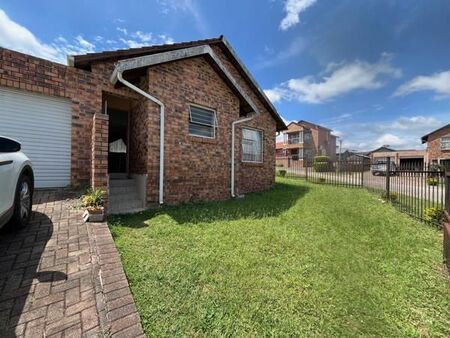 2 Bedroom House in Stonehenge