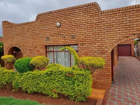 3 Bedroom House in Mahwelereng