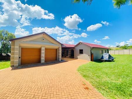 5 Bedroom House in Signal Hill