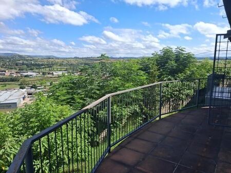 2 Bedroom Flat in Estcourt