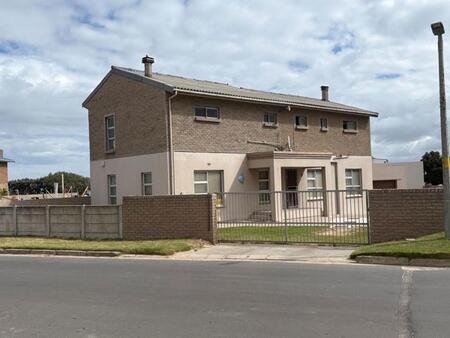 4 Bedroom House in Yzerfontein