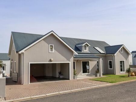 3 Bedroom House in Westcliff