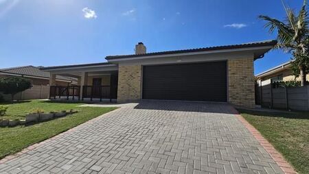 3 Bedroom House in Reebok