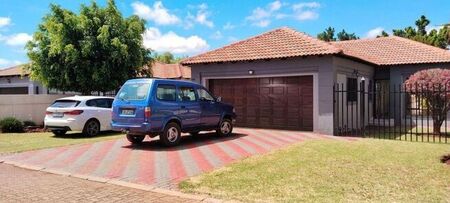 3 Bedroom house rented in Heatherview, Akasia