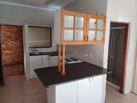 1 Bedroom Apartment in Arboretum