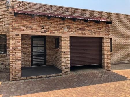 3 Bedroom Apartment in Pioneer Park