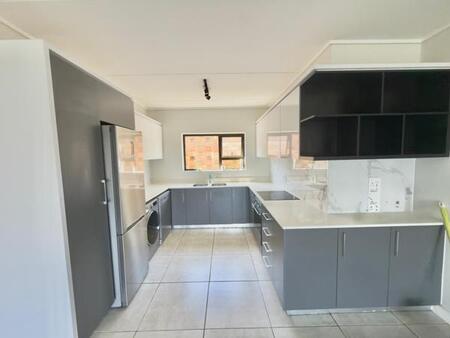 3 Bedroom Apartment in Izinga Estate