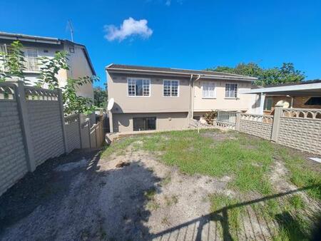 3 Bedroom Duplex in Grove End